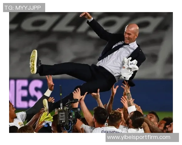 尤文旧将回忆齐达内首次训练表现如同外星人降临般震撼人心