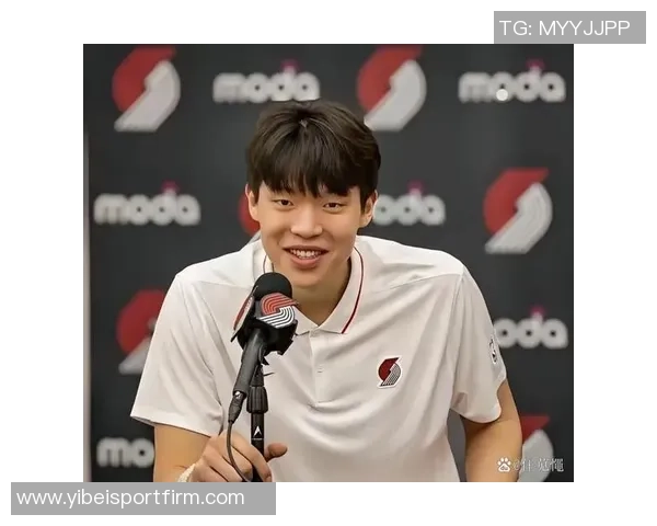 杨瀚森英语水平提升缓慢夏季联赛依赖克里斯翻译沟通