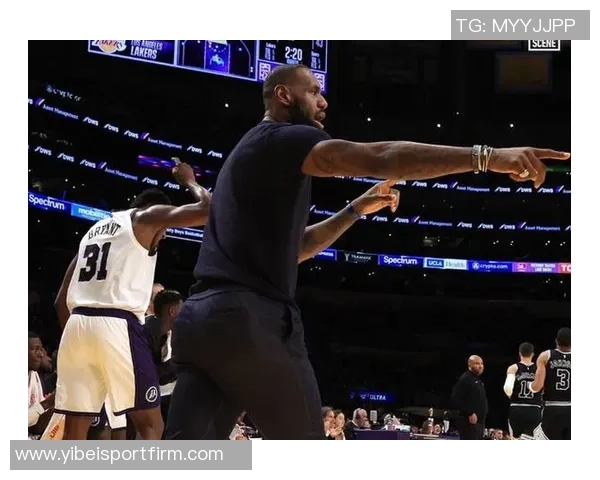 沃尔什年薪仅222万却在最近两场比赛中狂砍39分11板表现惊艳